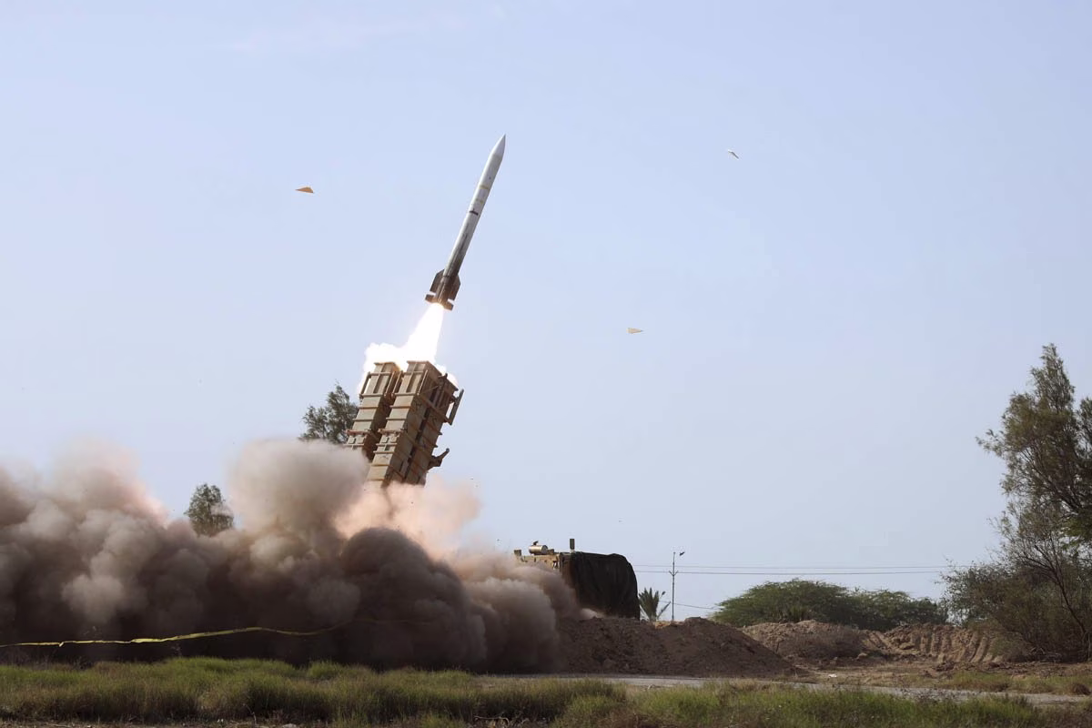 (ballistic missiles) 