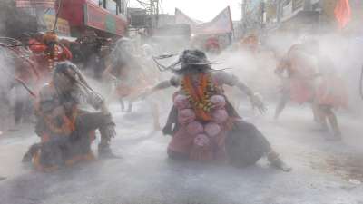  (Naga Sadhus) 