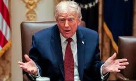 ( Trump) 